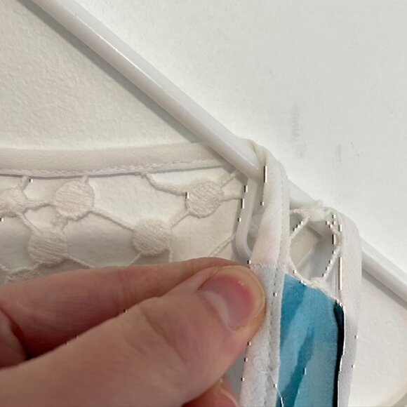 BEBE Blue Black White Feather Print Crochet Trim Sleeveless Mini Shift Dress XS - Picture 11 of 12